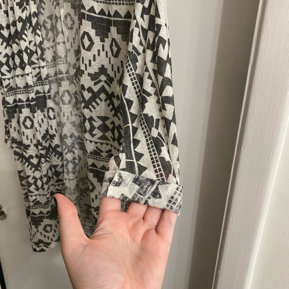 Aztec print kimono size medium - Picture 3 of 5
